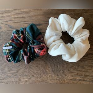 Chelsea King & Dew Edit scrunchies